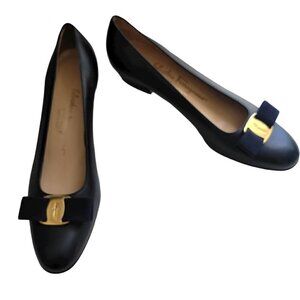 Salvatore Ferragamo Vara Bow Pump Blue Naplak Shoe Size 8.5 (2A)